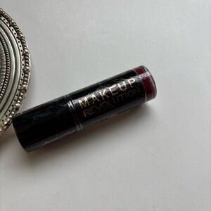 Makeup Revolution Bold Lipstick
